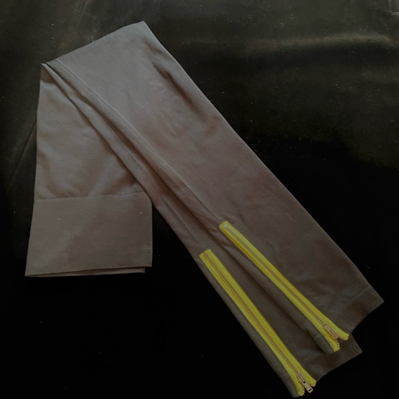 Women's Chartreuse Pashmina or Wrap - Lightweight Warmth & Funky Fringe Finish - Picture 6 of 12